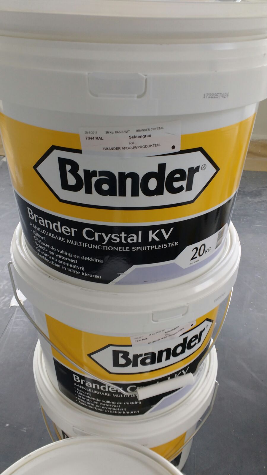 Spuitwerk Bander Crystal KV in Aalsmeer 6 Brander-crystal-kv-spuitwerk-aalsmeer-kleuren-7509-7044-11 - j & e stukadoors noordwijkerhout