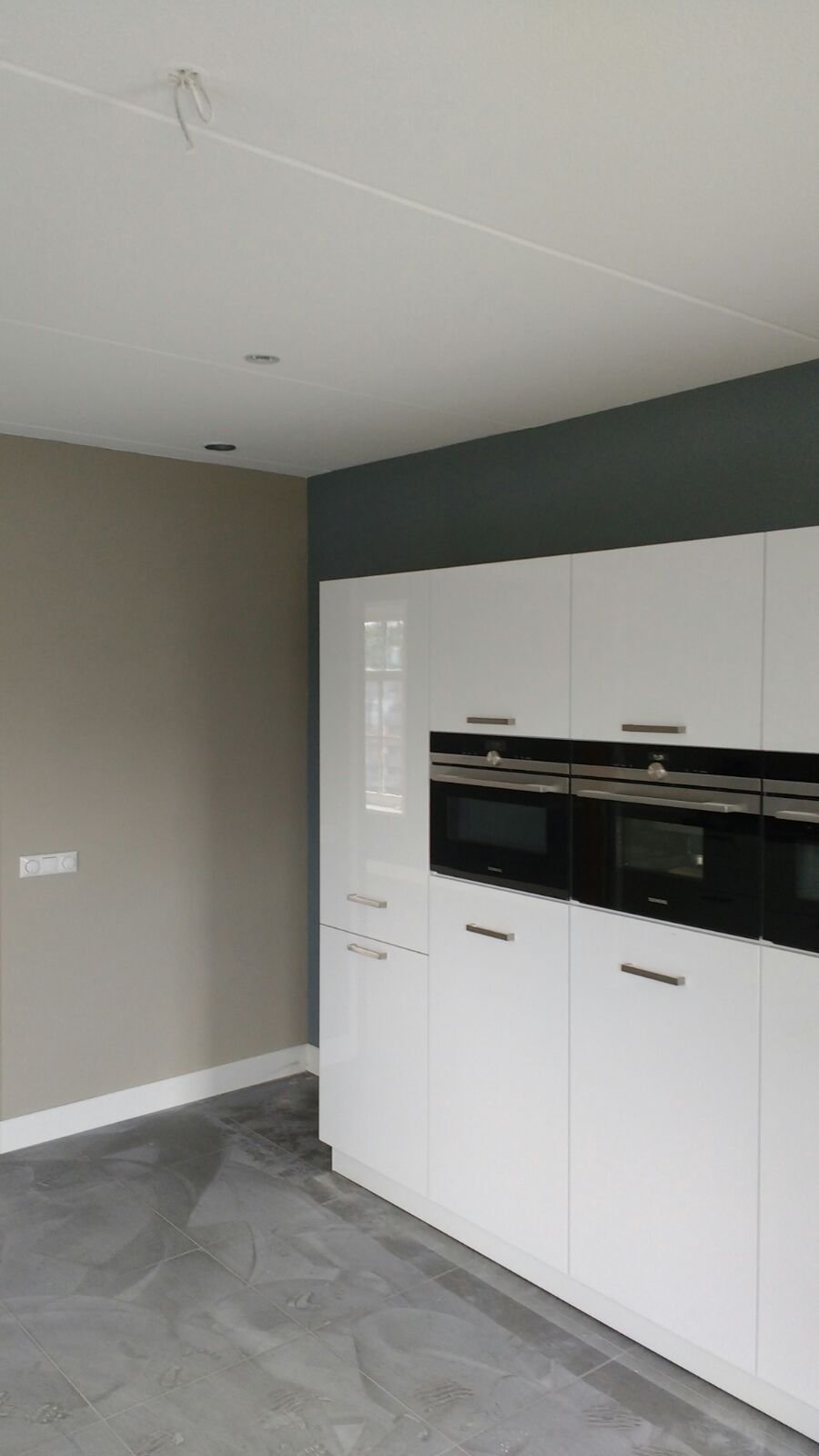 Spuitwerk Bander Crystal KV in Aalsmeer 12 Brander-crystal-kv-spuitwerk-aalsmeer-kleuren-7509-7044-19 - j & e stukadoors noordwijkerhout