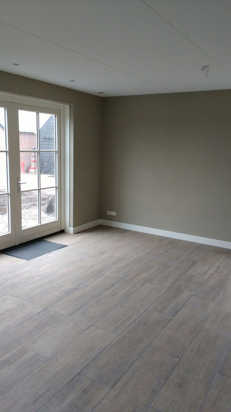 Spuitwerk Bander Crystal KV in Aalsmeer 14 Brander-crystal-kv-spuitwerk-aalsmeer-kleuren-7509-7044-2 - j & e stukadoors noordwijkerhout