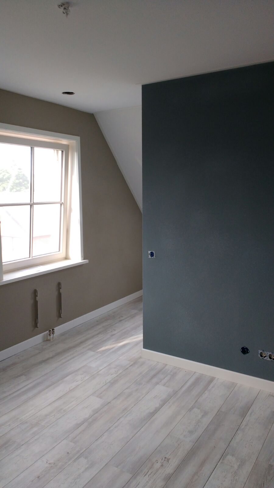 Spuitwerk Bander Crystal KV in Aalsmeer 19 Brander-crystal-kv-spuitwerk-aalsmeer-kleuren-7509-7044-5 - j & e stukadoors noordwijkerhout