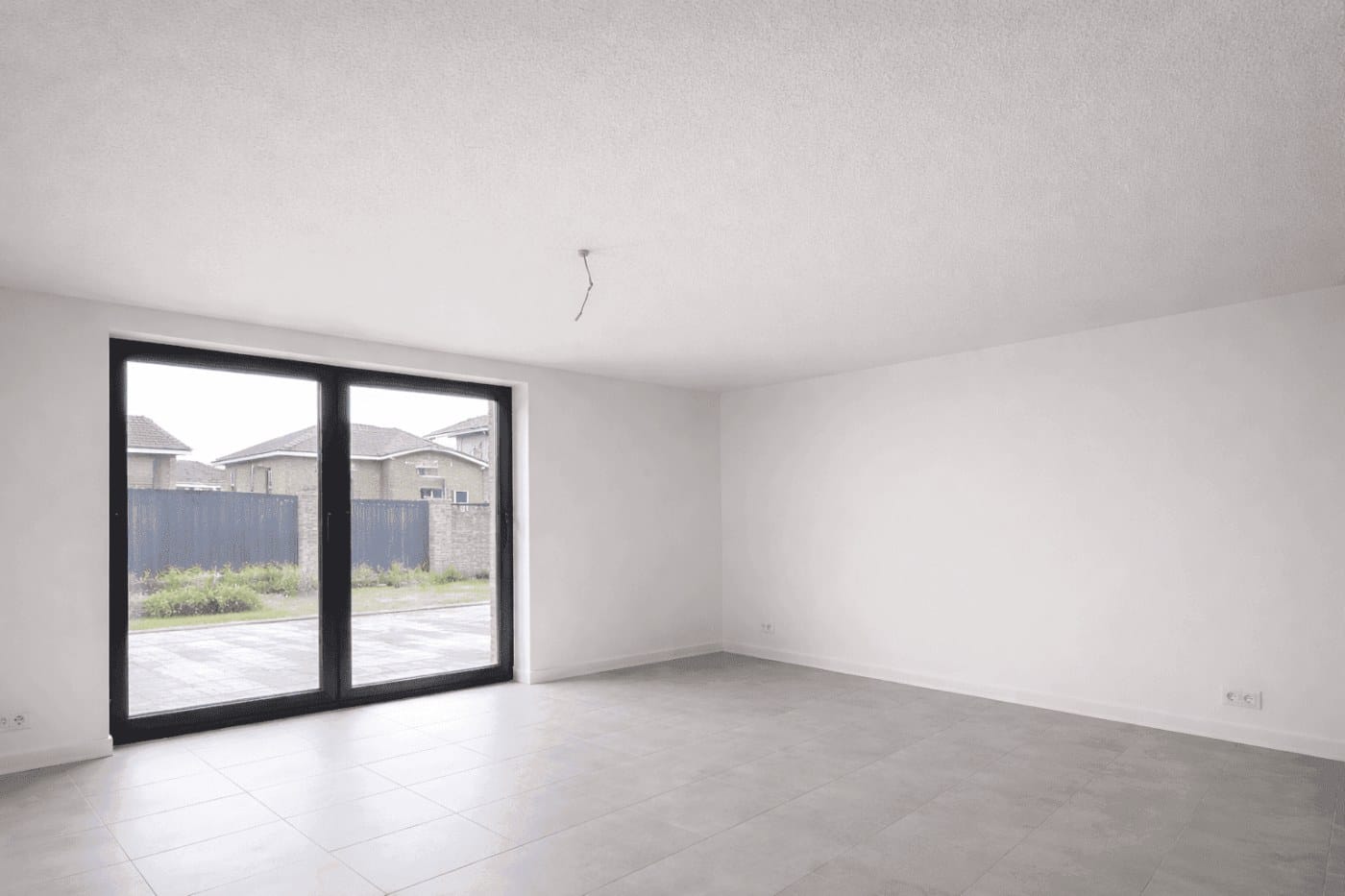 Spackplafond in de woonkamer bij een uitgevoerde opdracht in Leiden